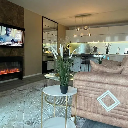 Simply Stunning Jacuzzi Panoramic View Apartment